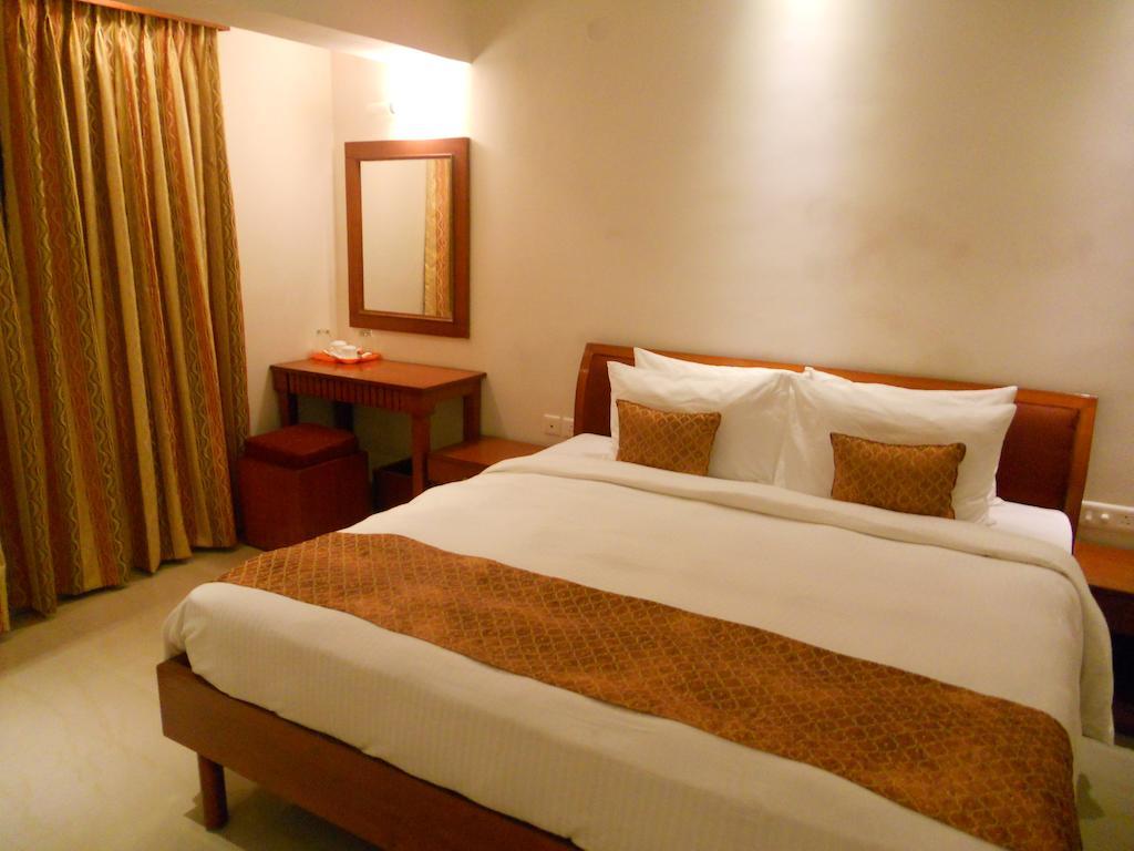 Hotel Prayag Aristro Club Kalkutta Zimmer foto